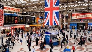 A Walk Through The London Victoria Station London England [upl. by Ardnod231]